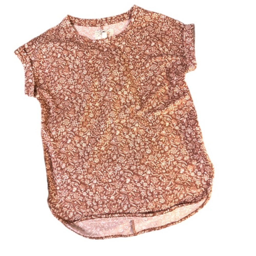 NWOT Cupio medium women’s tshirt rust color floral design